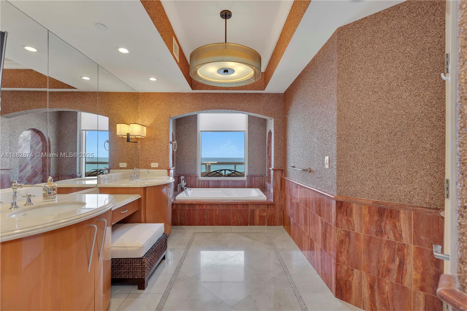image Acqualina Ocean Residence31