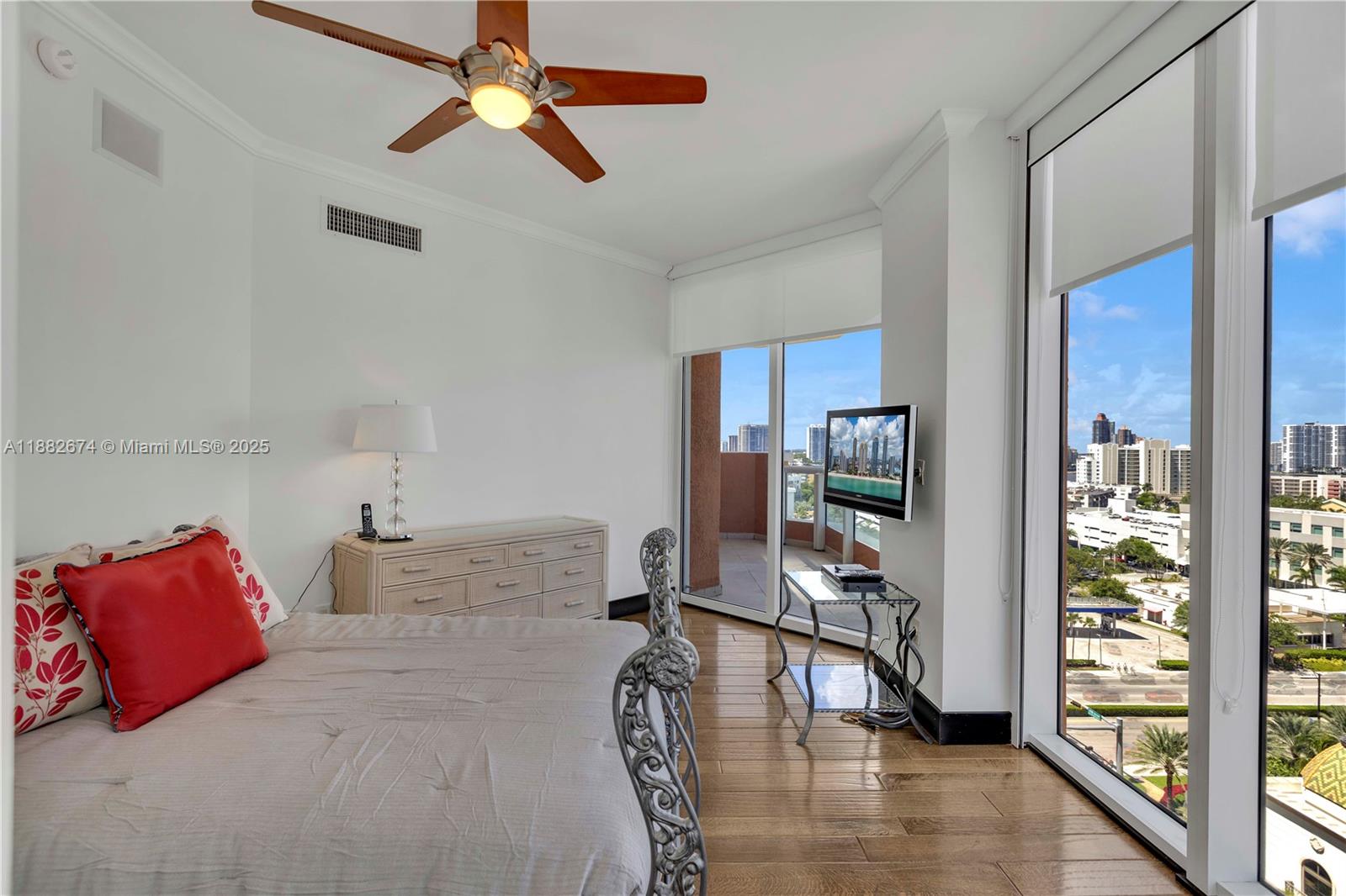 image Acqualina Ocean Residence35