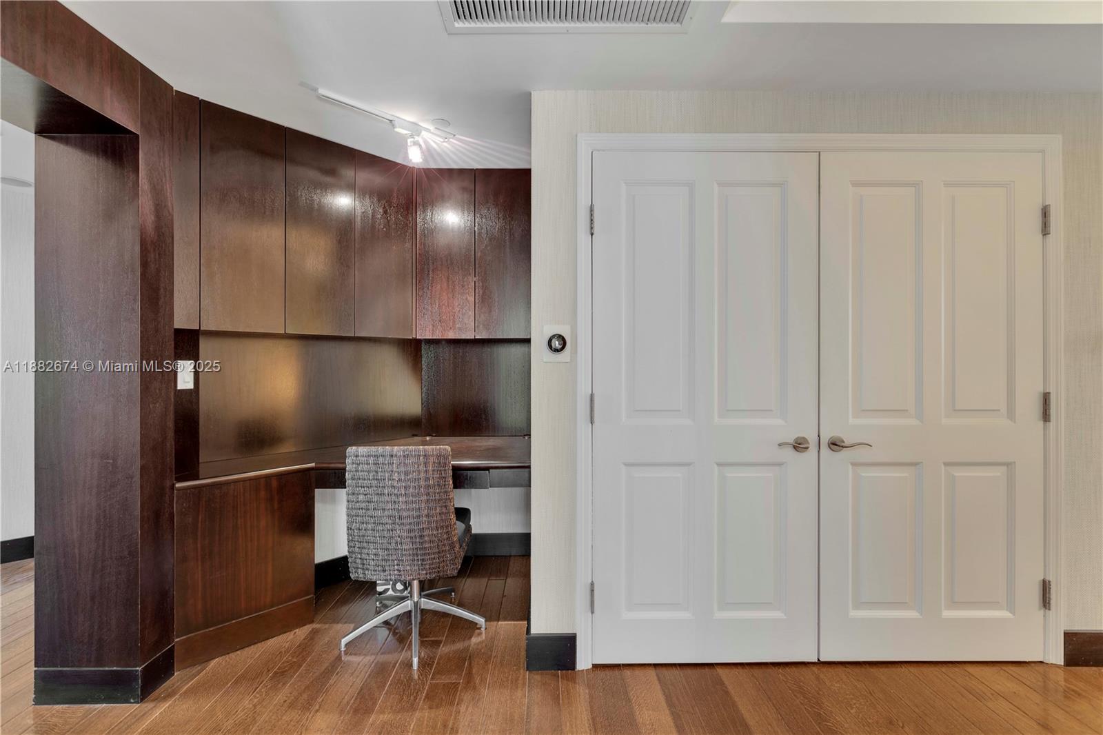 image Acqualina Ocean Residence38