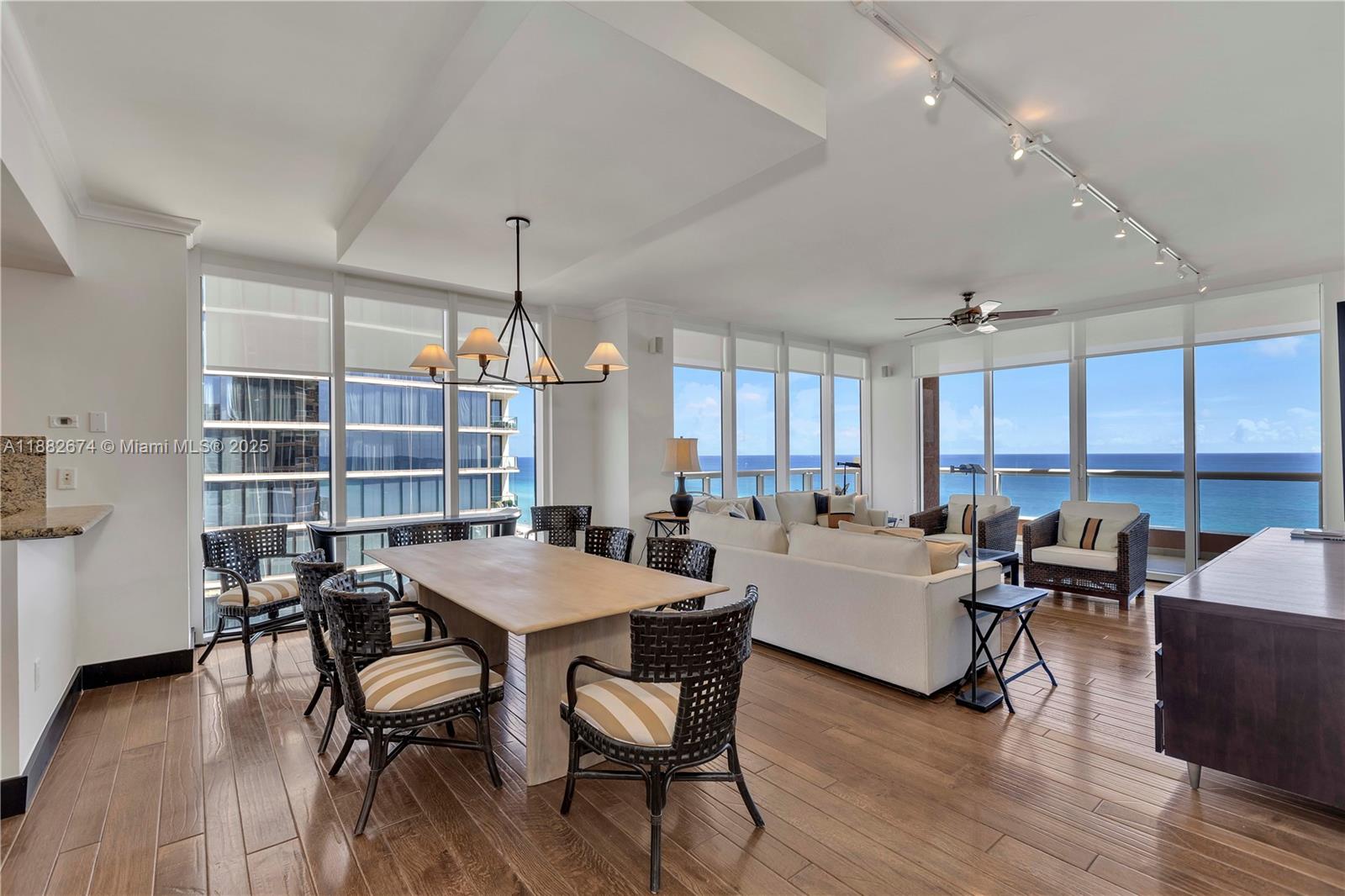 image Acqualina Ocean Residence4