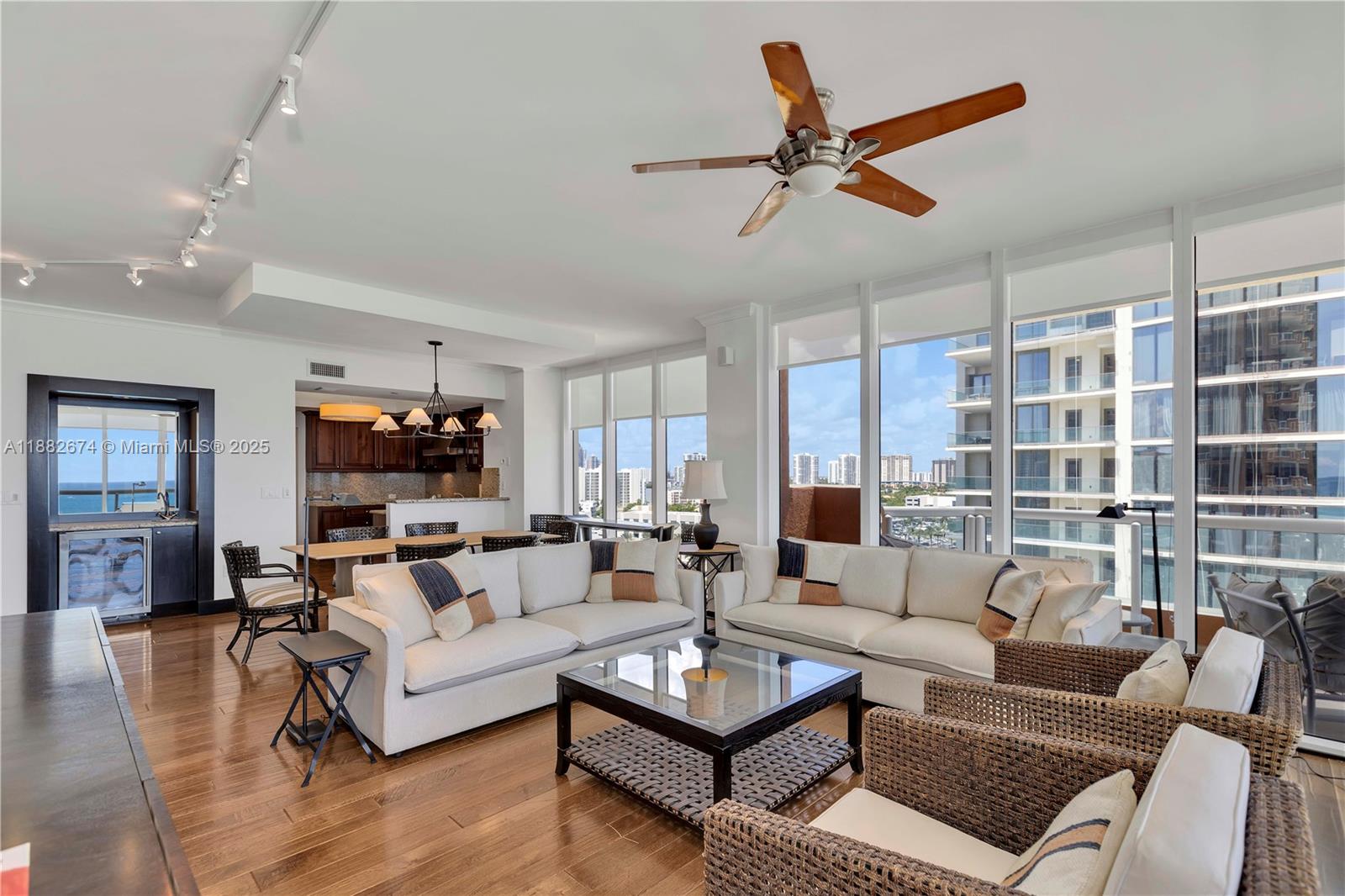 image Acqualina Ocean Residence6