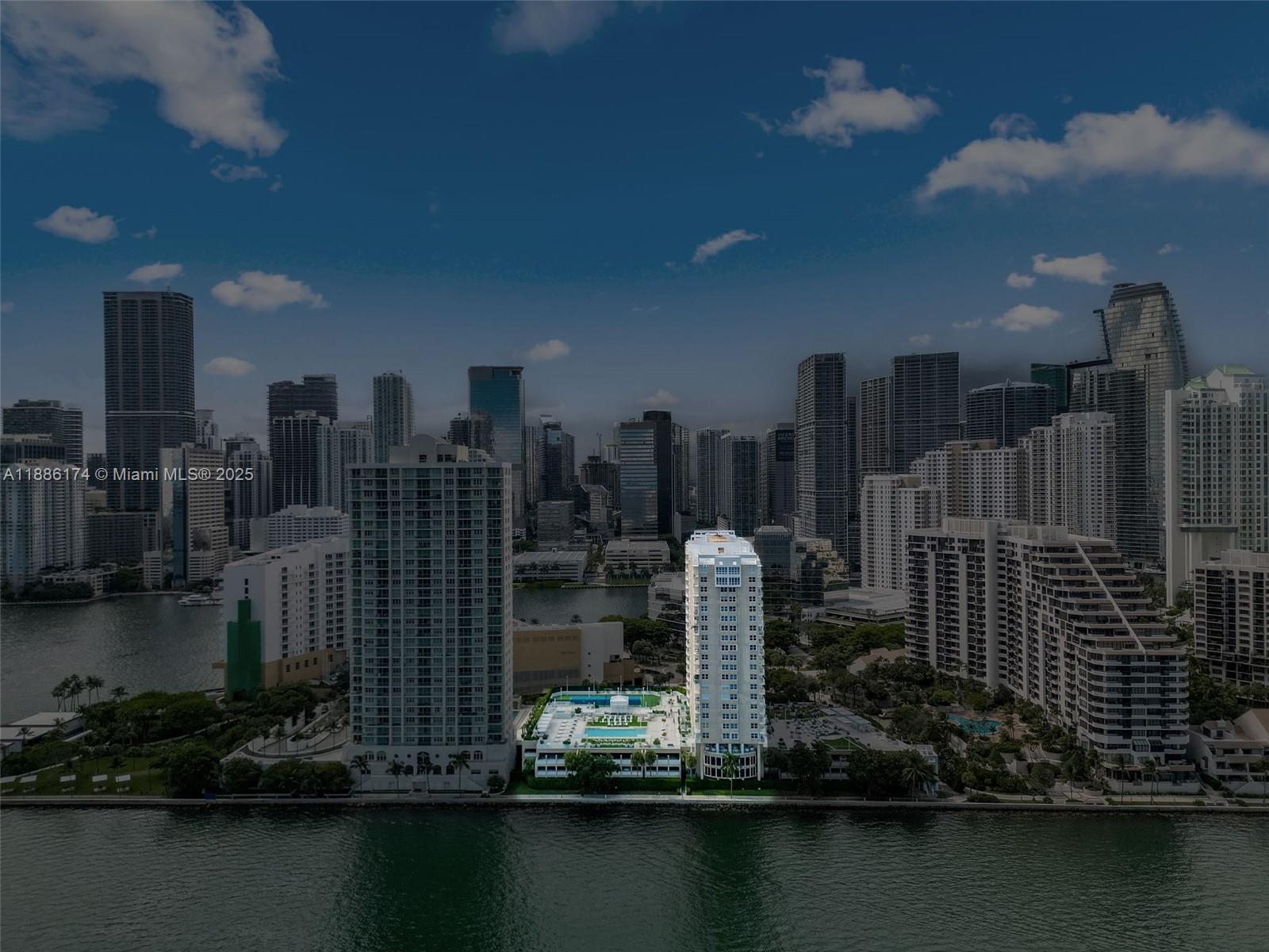 image Isola Condo15