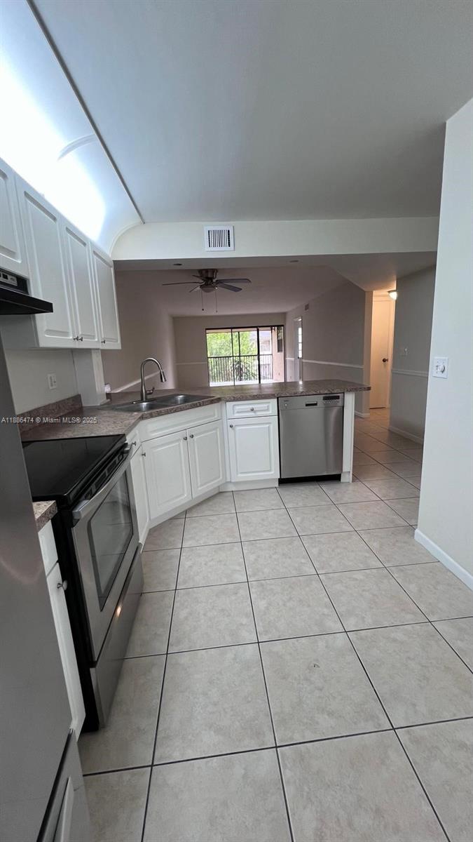 4310 Crystal Lk Dr #B6
