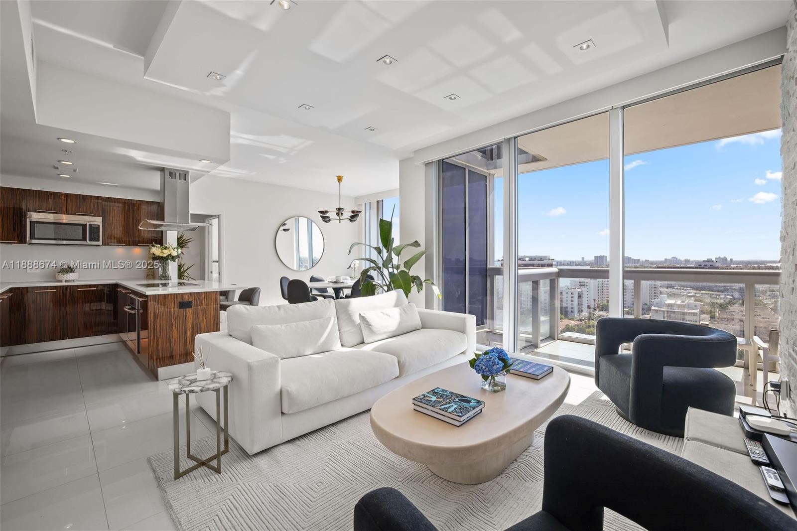 6899 Collins Ave #1610