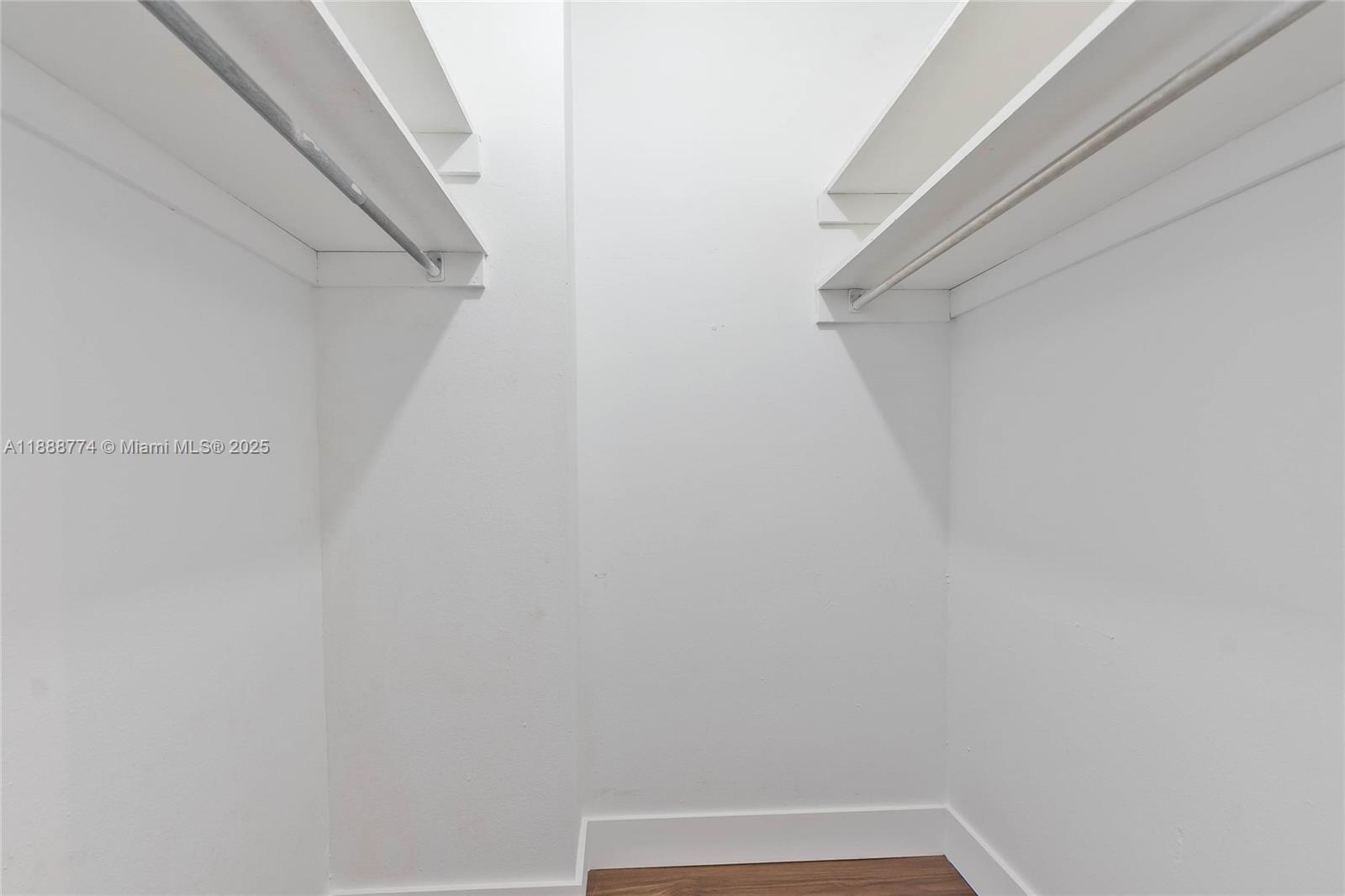 image Arlen House Condo18