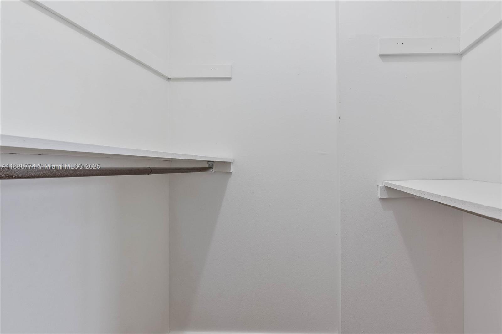 image Arlen House Condo20