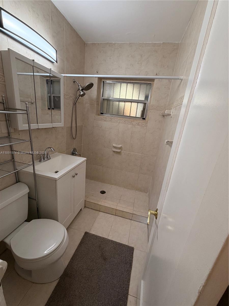 255 SW 60th Ave Miami, FL 33144