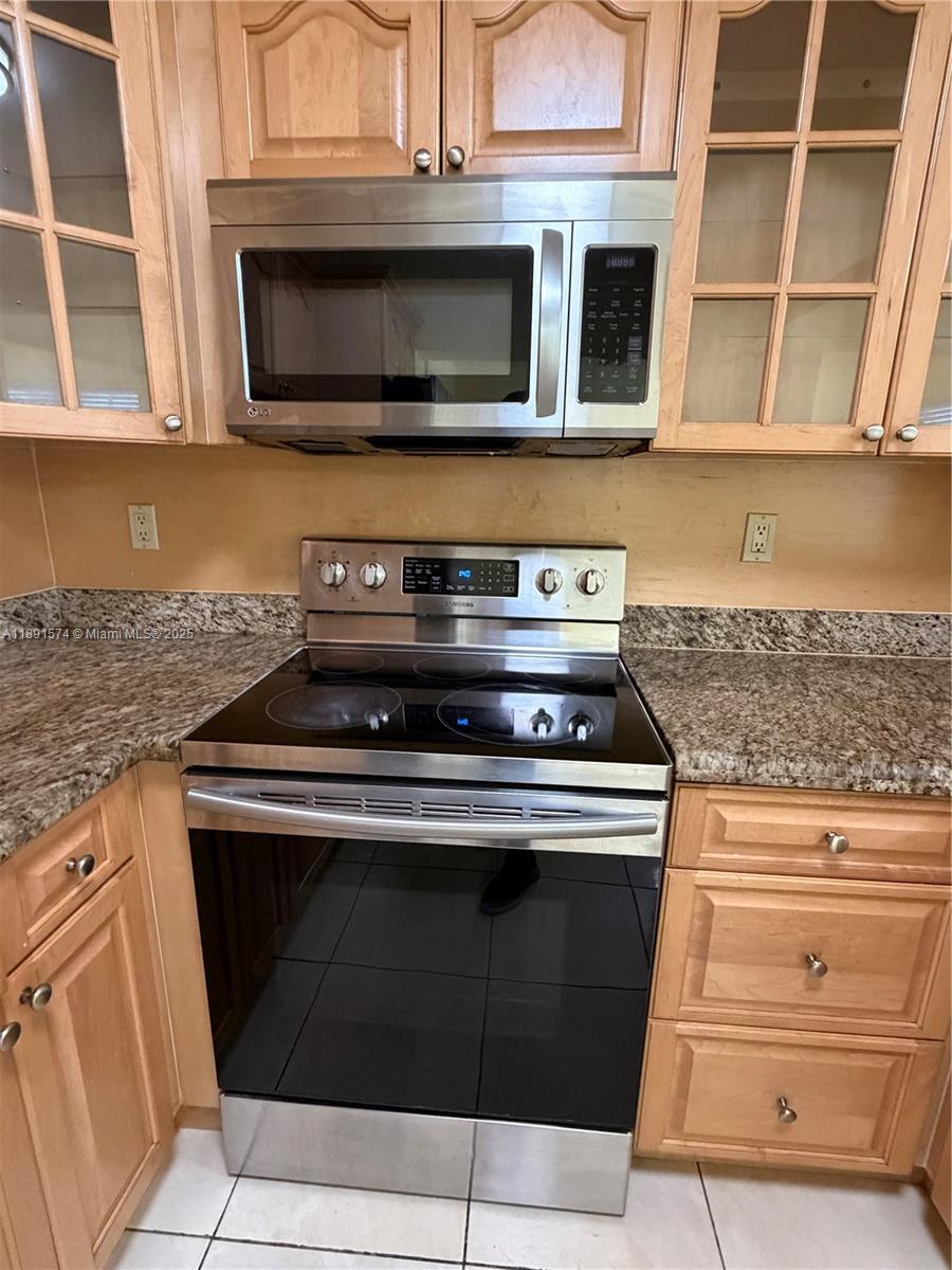 255 SW 60th Ave Miami, FL 33144