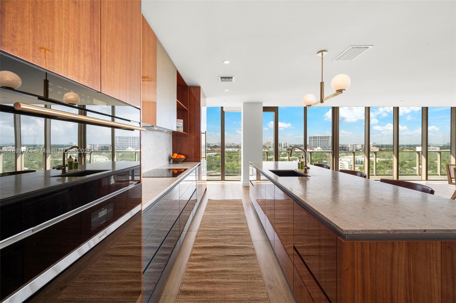 2678 Tigertail Ave #1101 Coconut Grove, FL 33133