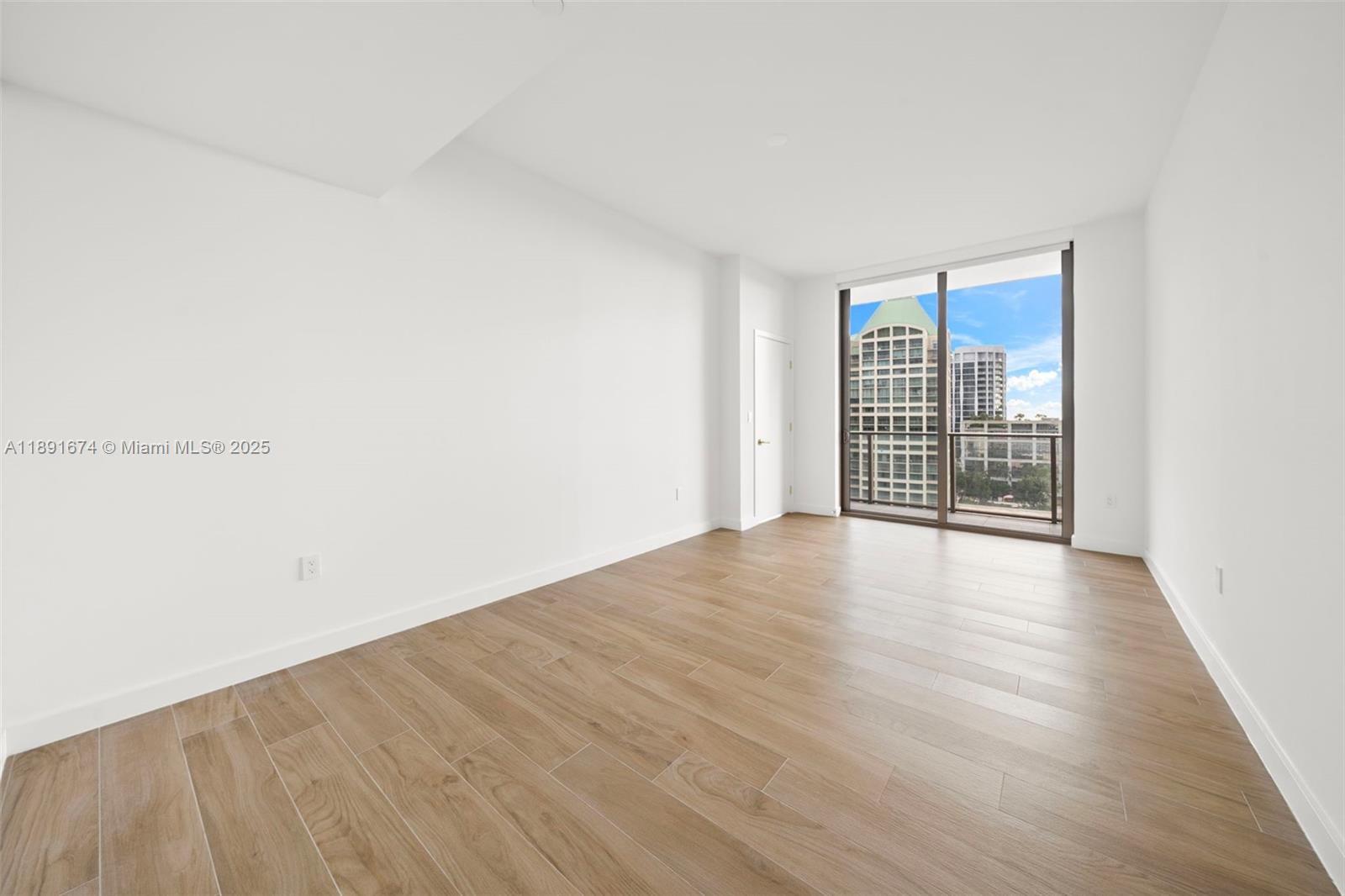 2678 Tigertail Ave #1101 Coconut Grove, FL 33133