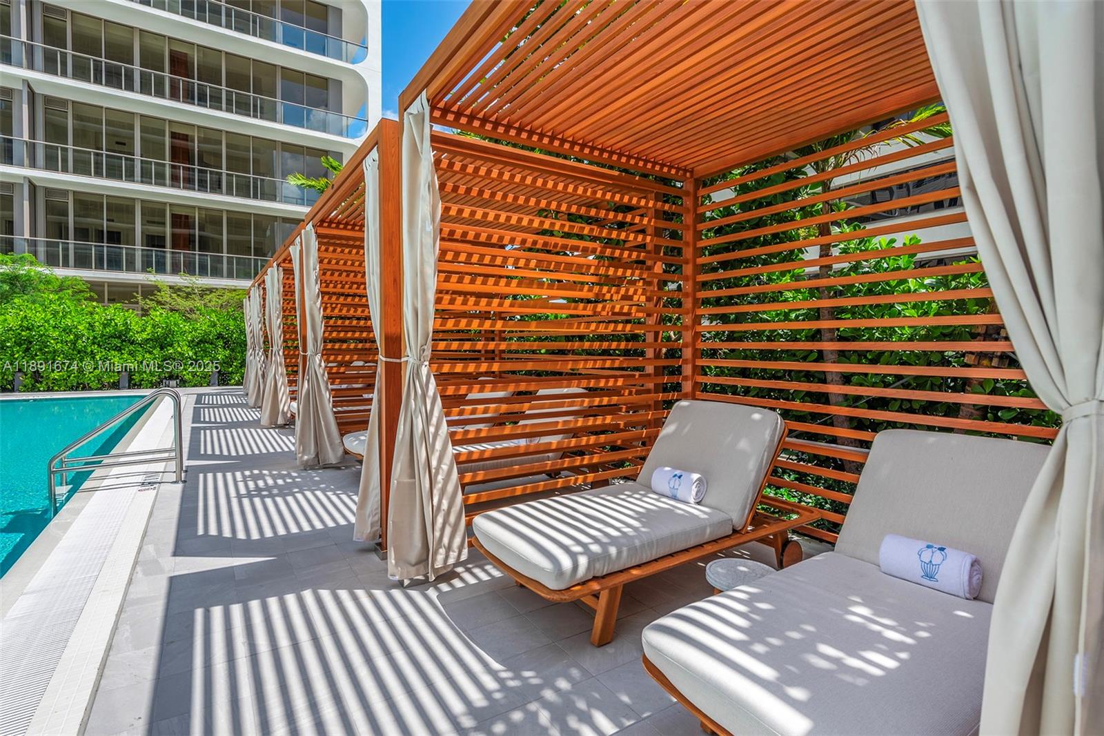 2678 Tigertail Ave #1101 Coconut Grove, FL 33133