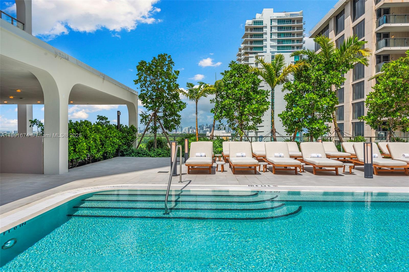 2678 Tigertail Ave #1101 Coconut Grove, FL 33133