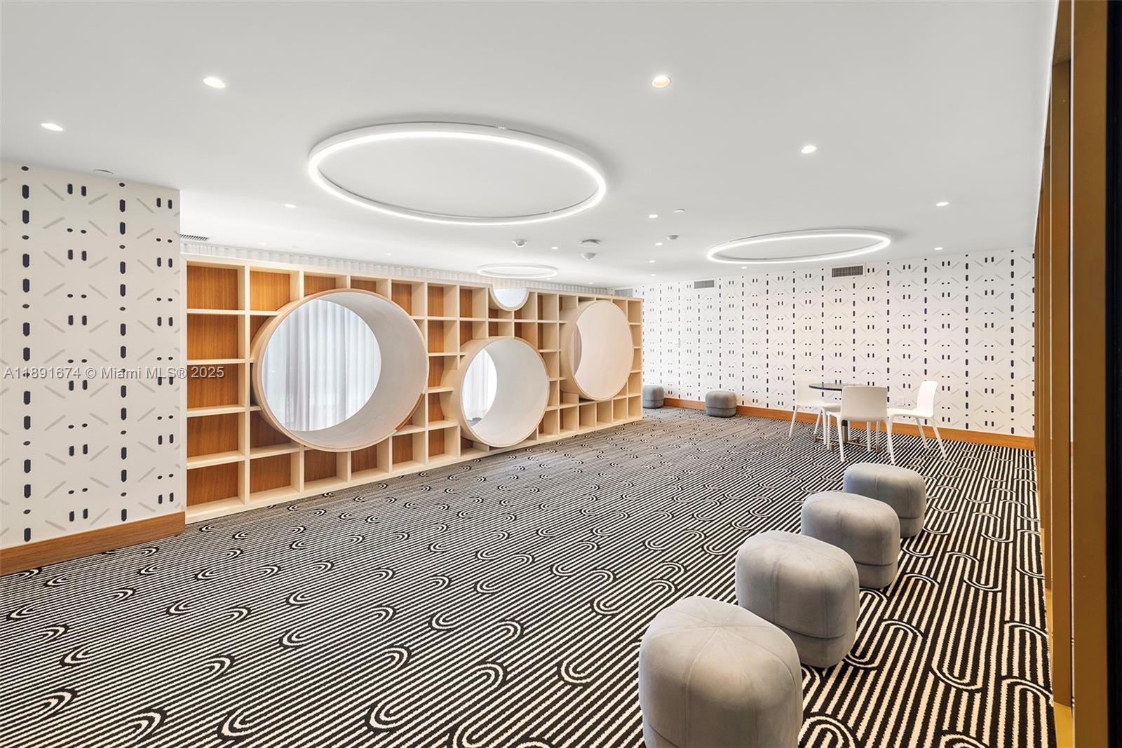 2678 Tigertail Ave #1101 Coconut Grove, FL 33133