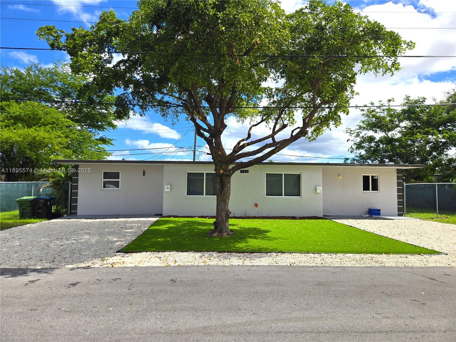 716 NW 14th Way #1