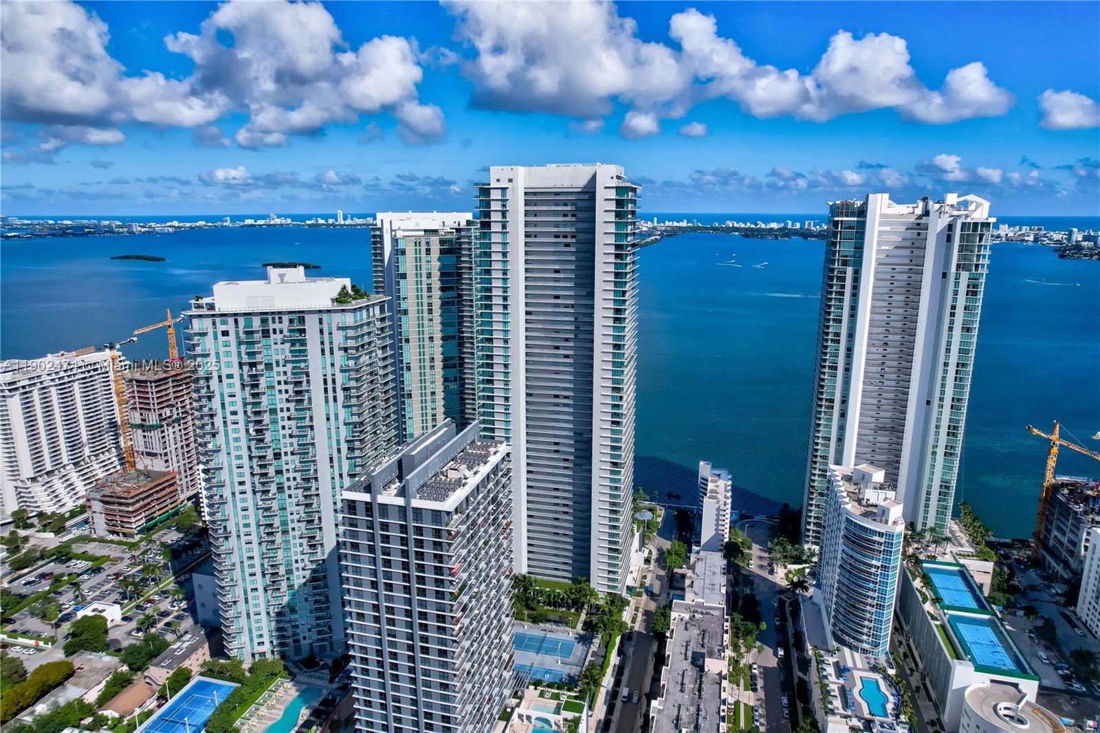 480 NE 31st St #4407 Miami, FL 33137