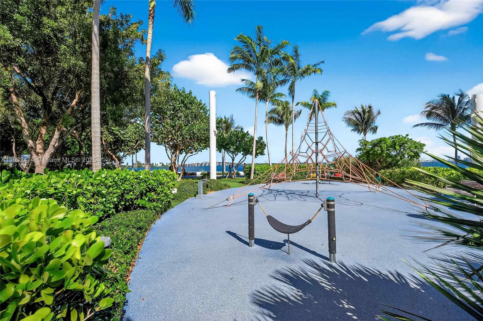 480 NE 31st St #4407 Miami, FL 33137