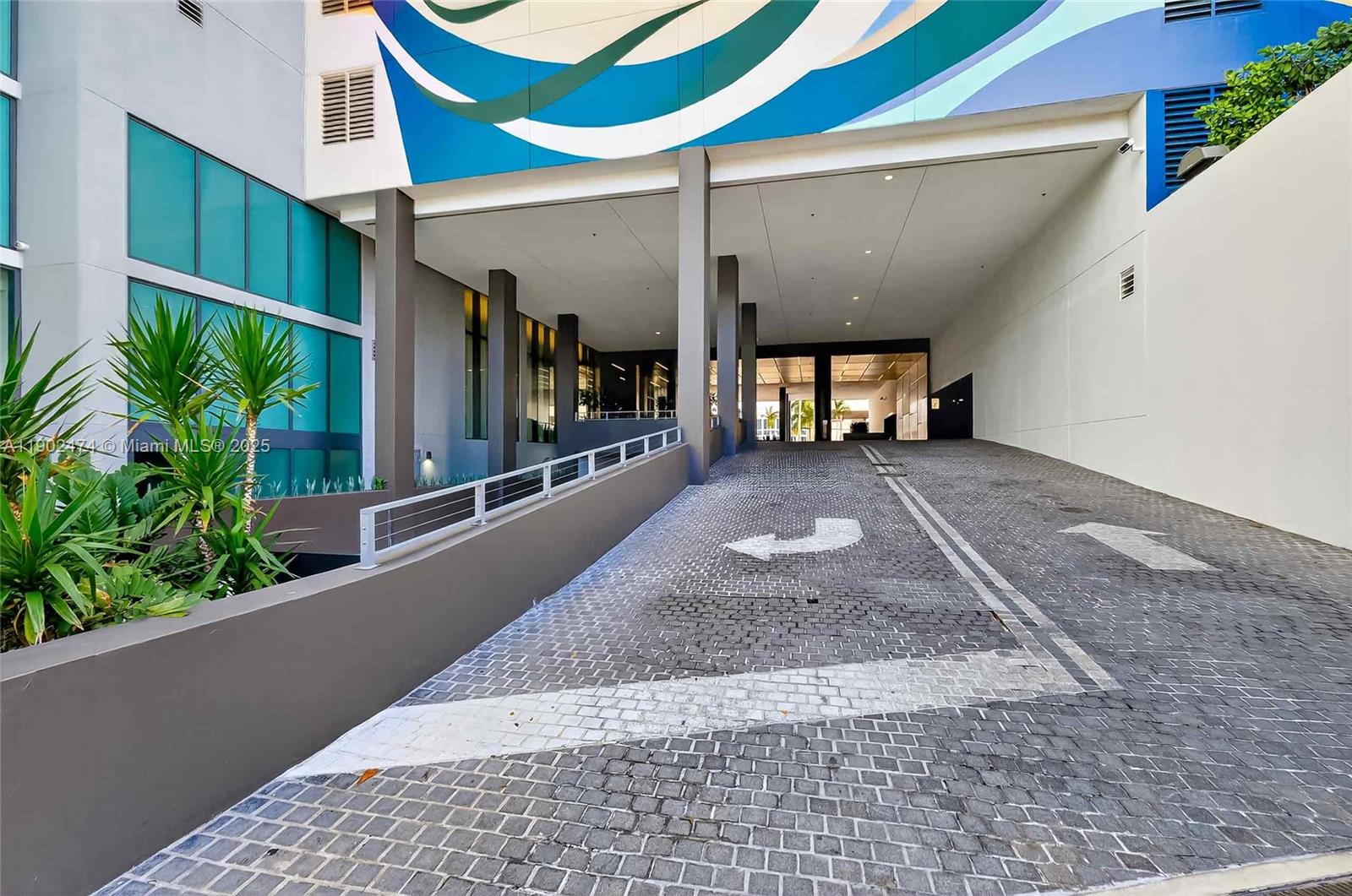 480 NE 31st St #4407 Miami, FL 33137