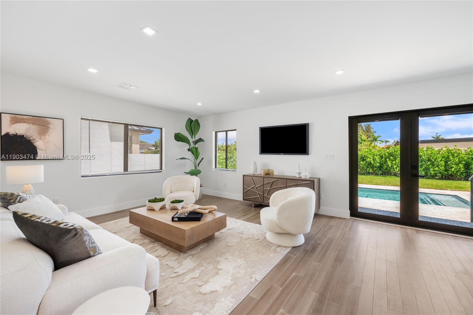 2735 SW 65th Ave Miami, FL 33155 2735 SW 65th Ave Miami, FL 33155