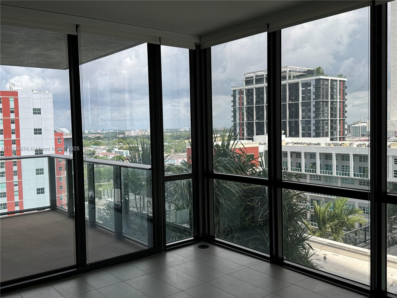 image Canvas Condo14