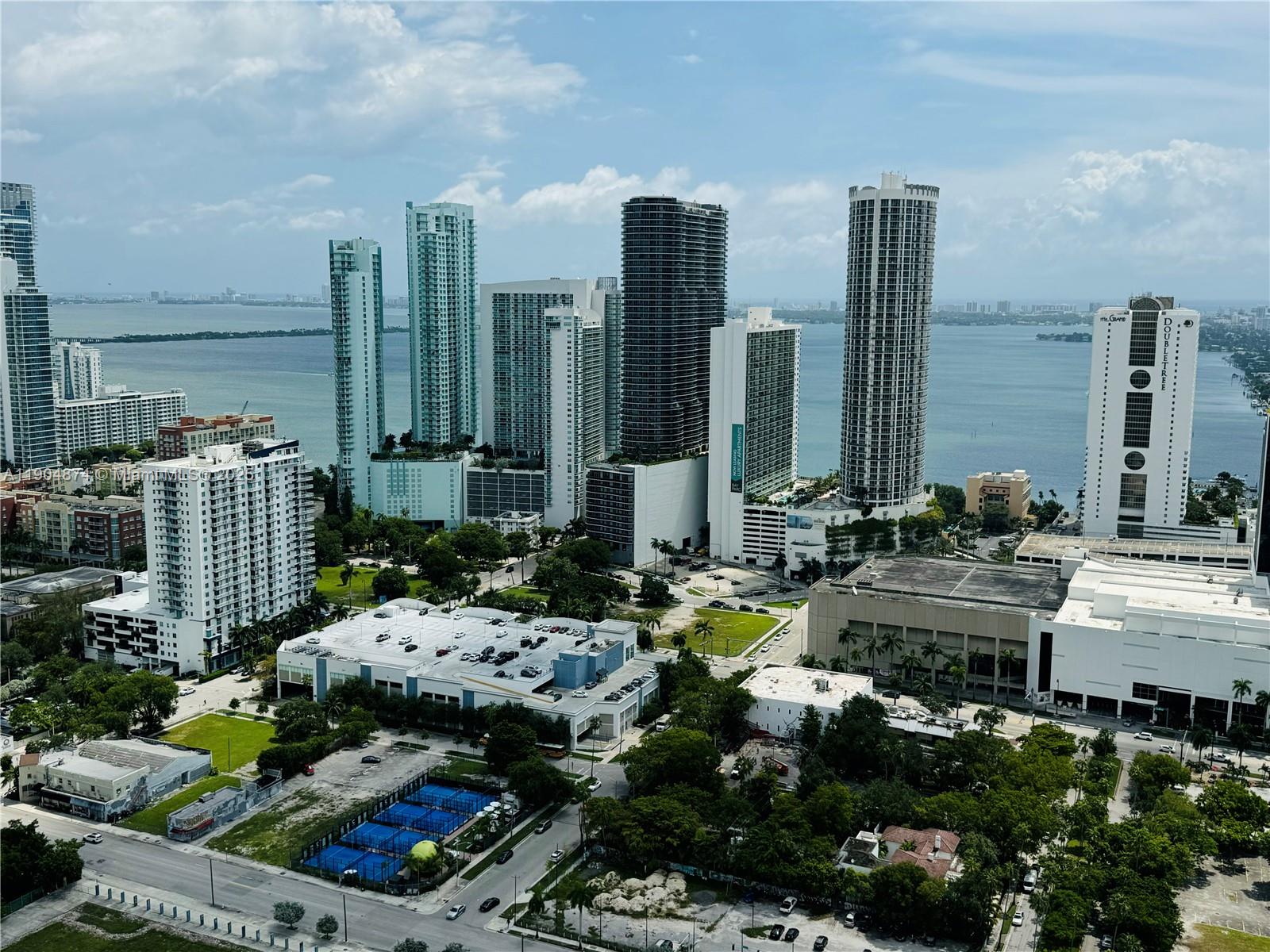 image Canvas Condo28