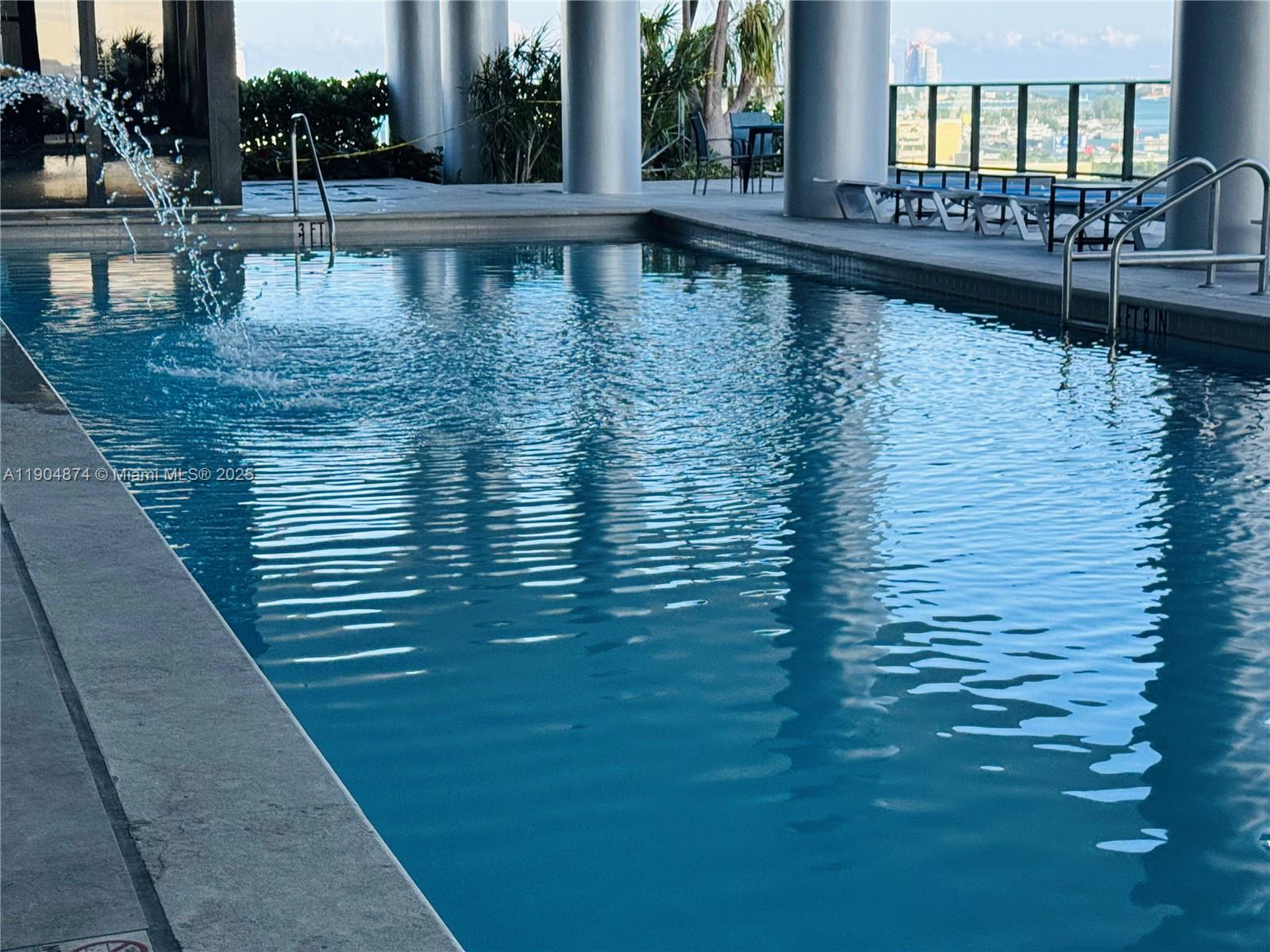 image Canvas Condo43