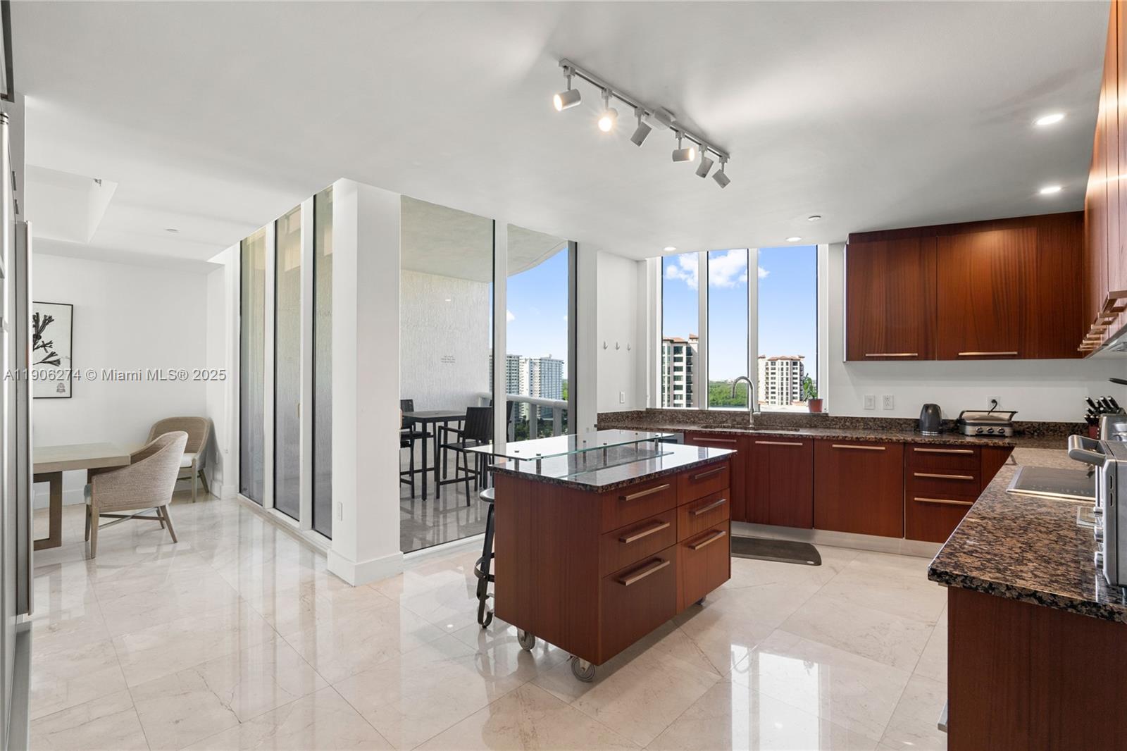 15901 Collins Ave #1206 Sunny Isles Beach, FL 33160