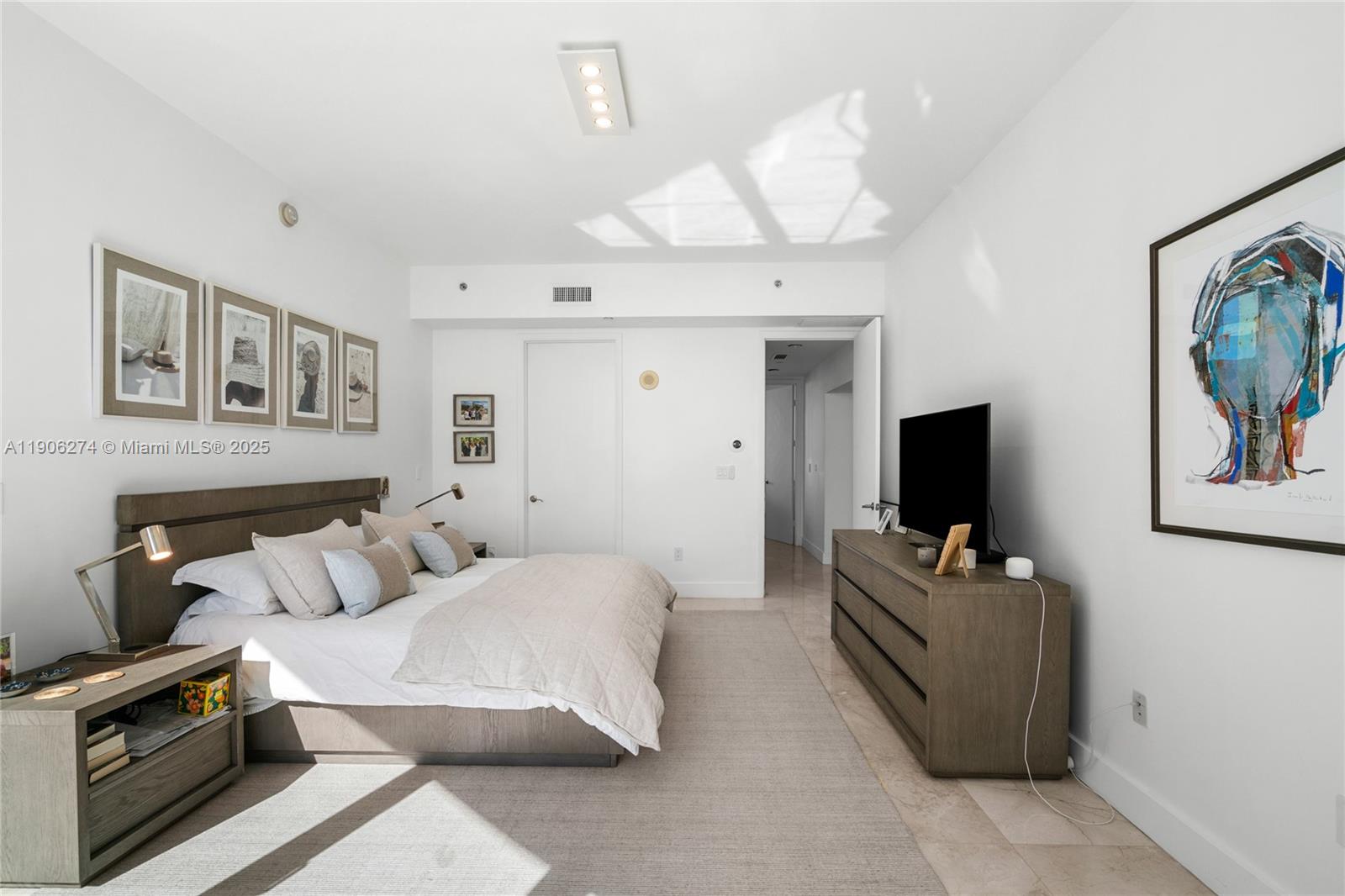 15901 Collins Ave #1206 Sunny Isles Beach, FL 33160