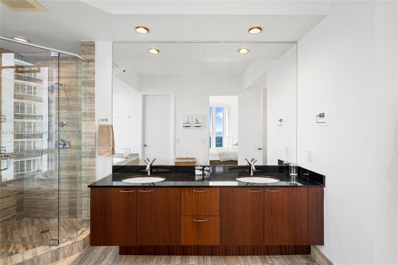 15901 Collins Ave #1206 Sunny Isles Beach, FL 33160