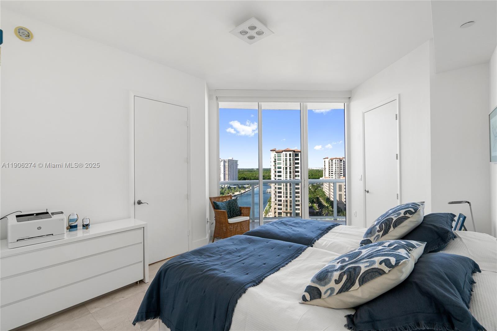 15901 Collins Ave #1206 Sunny Isles Beach, FL 33160