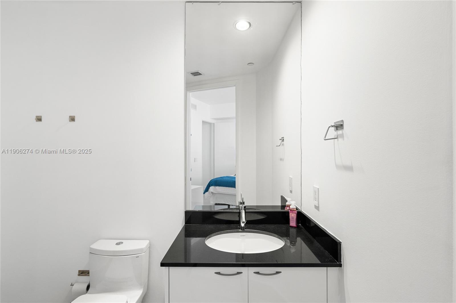 15901 Collins Ave #1206 Sunny Isles Beach, FL 33160