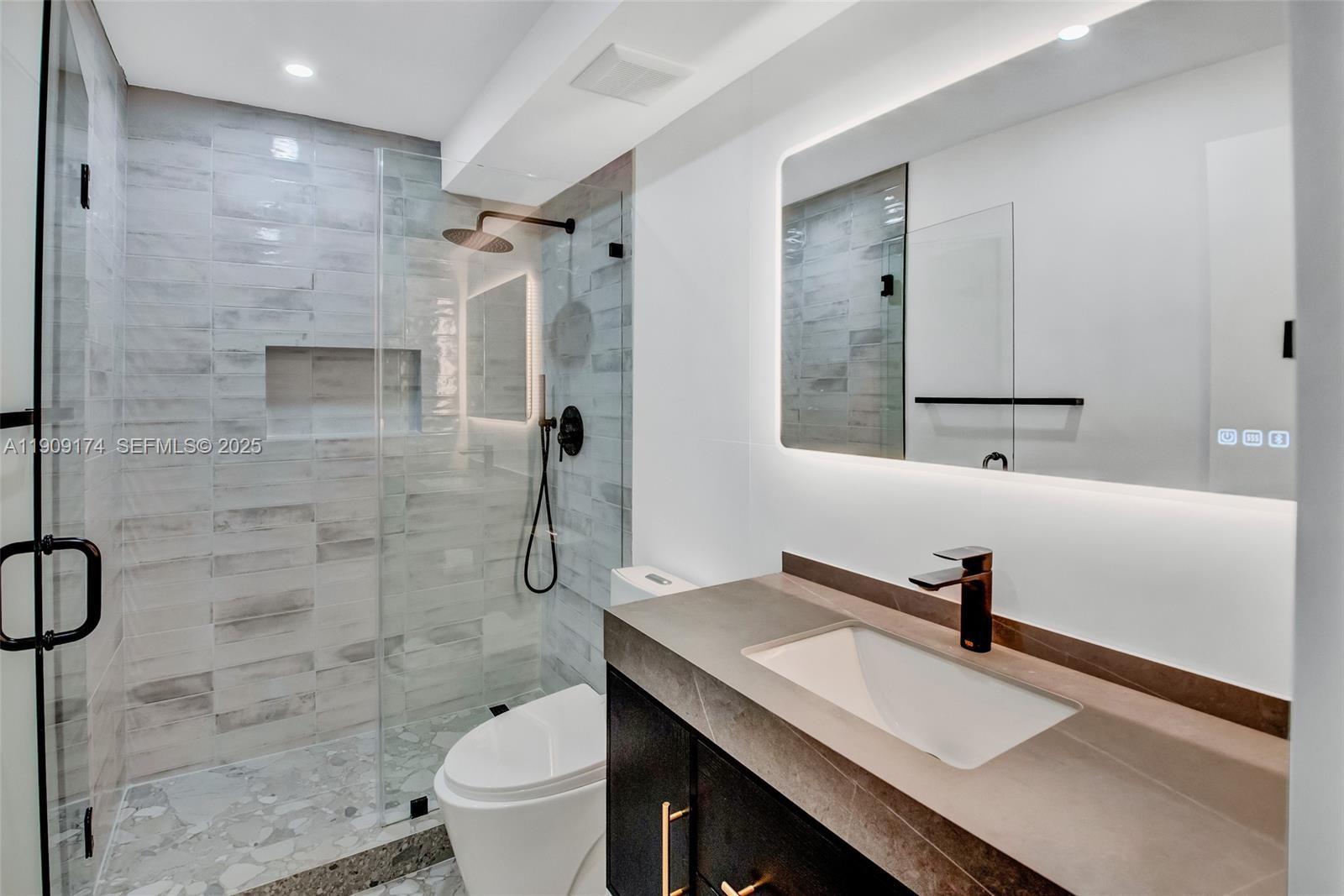 54 Isle Of Venice Dr #7 Fort Lauderdale, FL 33301