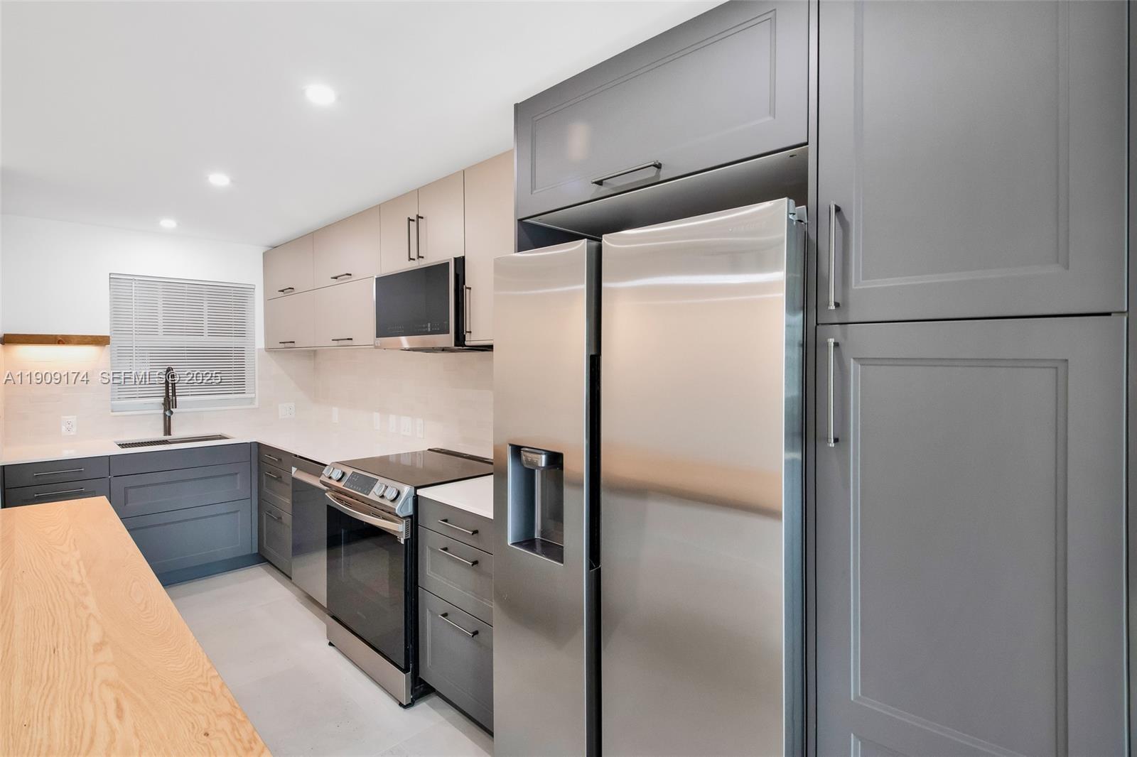 54 Isle Of Venice Dr #7 Fort Lauderdale, FL 33301