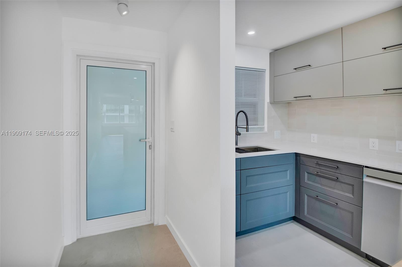 54 Isle Of Venice Dr #7 Fort Lauderdale, FL 33301