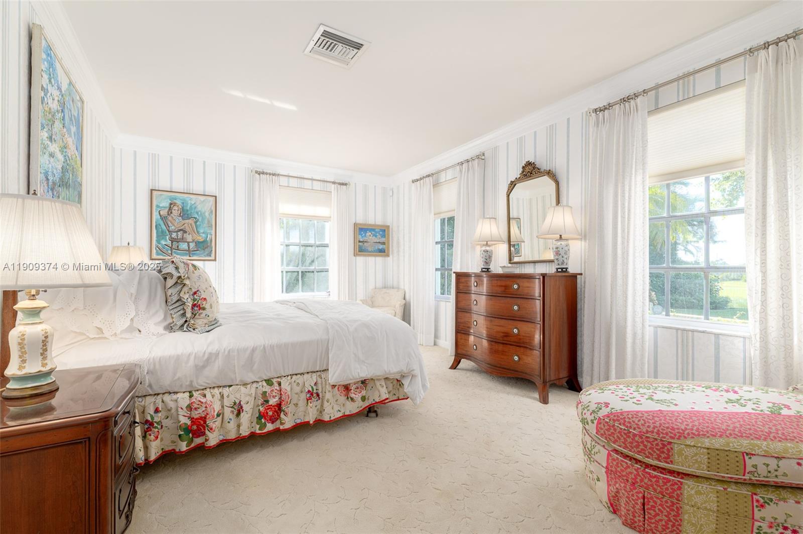 18 Gomez Rd Jupiter Island, FL 33455