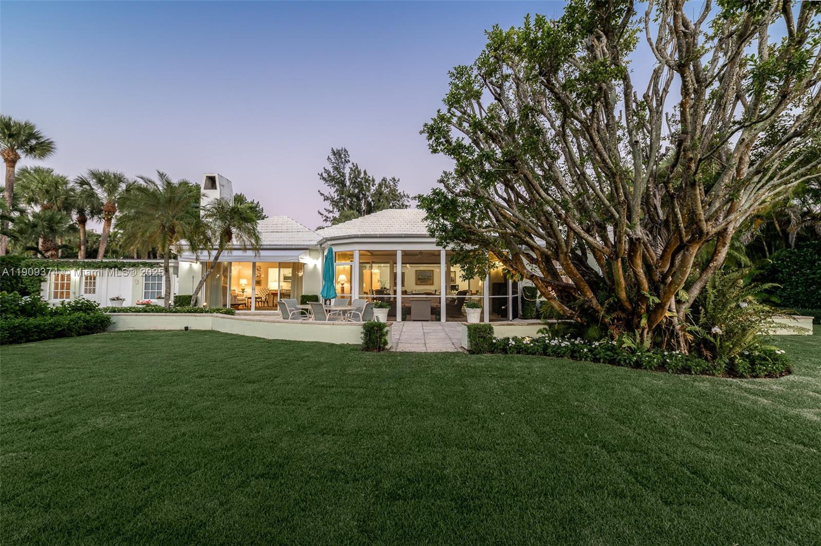 18 Gomez Rd Jupiter Island, FL 33455