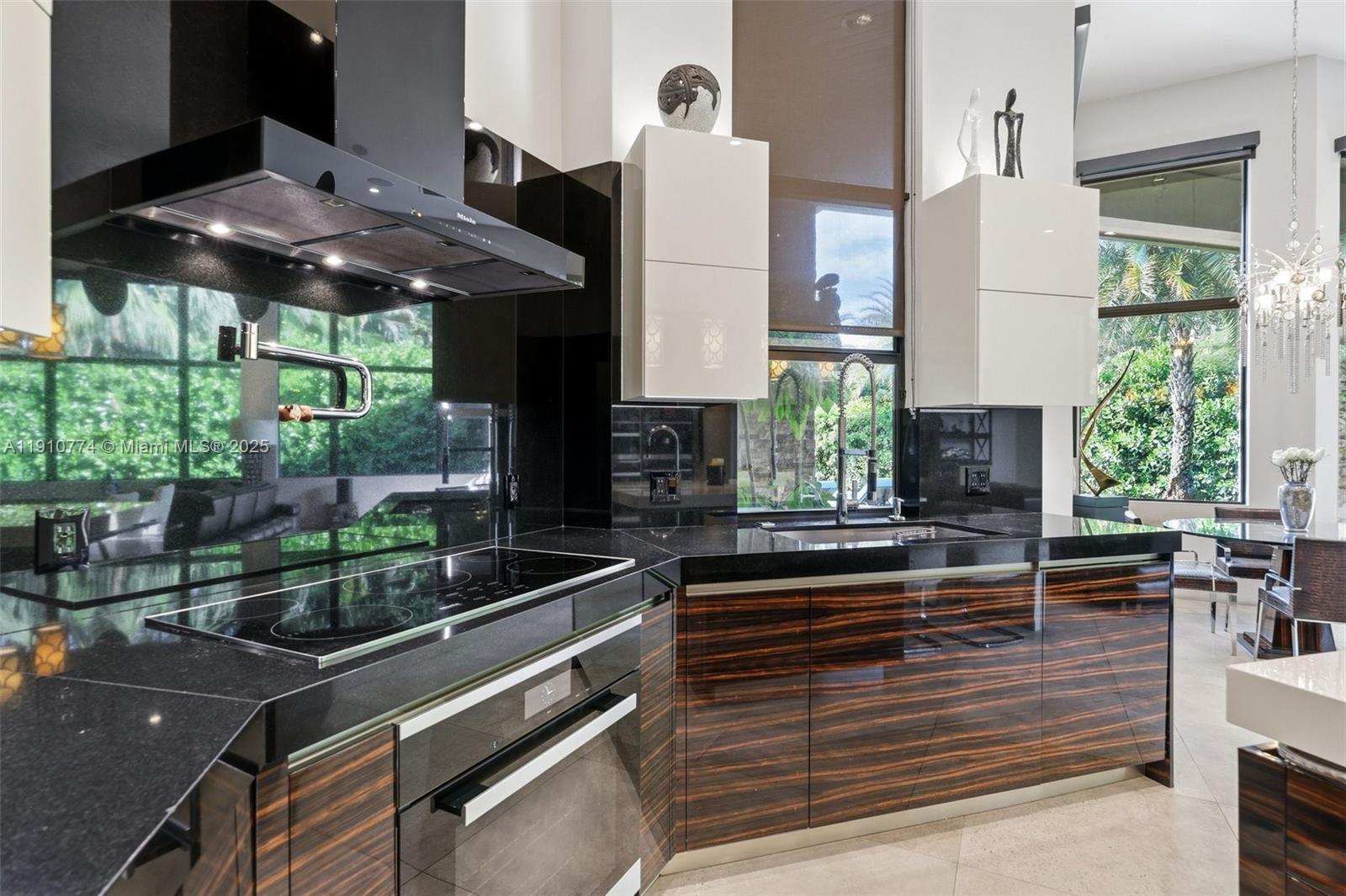 12321 NW 2nd St Plantation, FL 33325