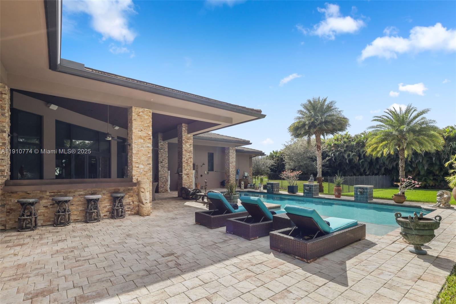 12321 NW 2nd St Plantation, FL 33325