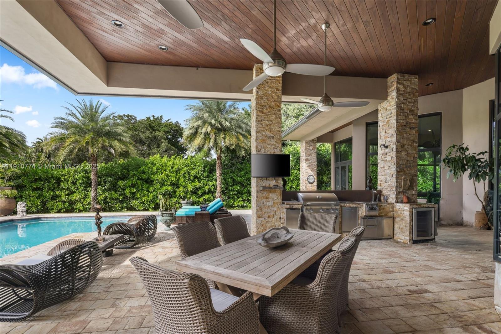 12321 NW 2nd St Plantation, FL 33325