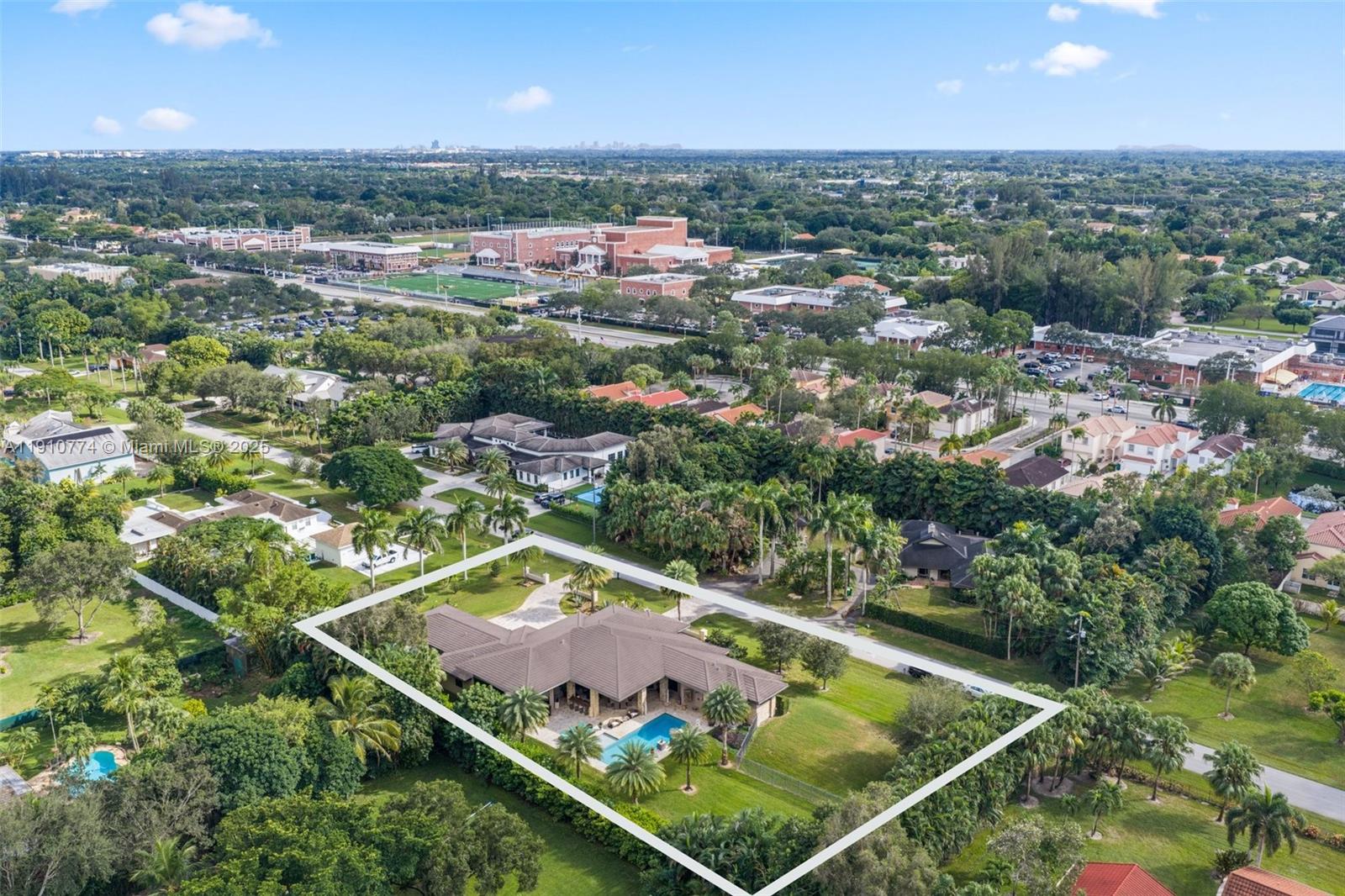 12321 NW 2nd St Plantation, FL 33325