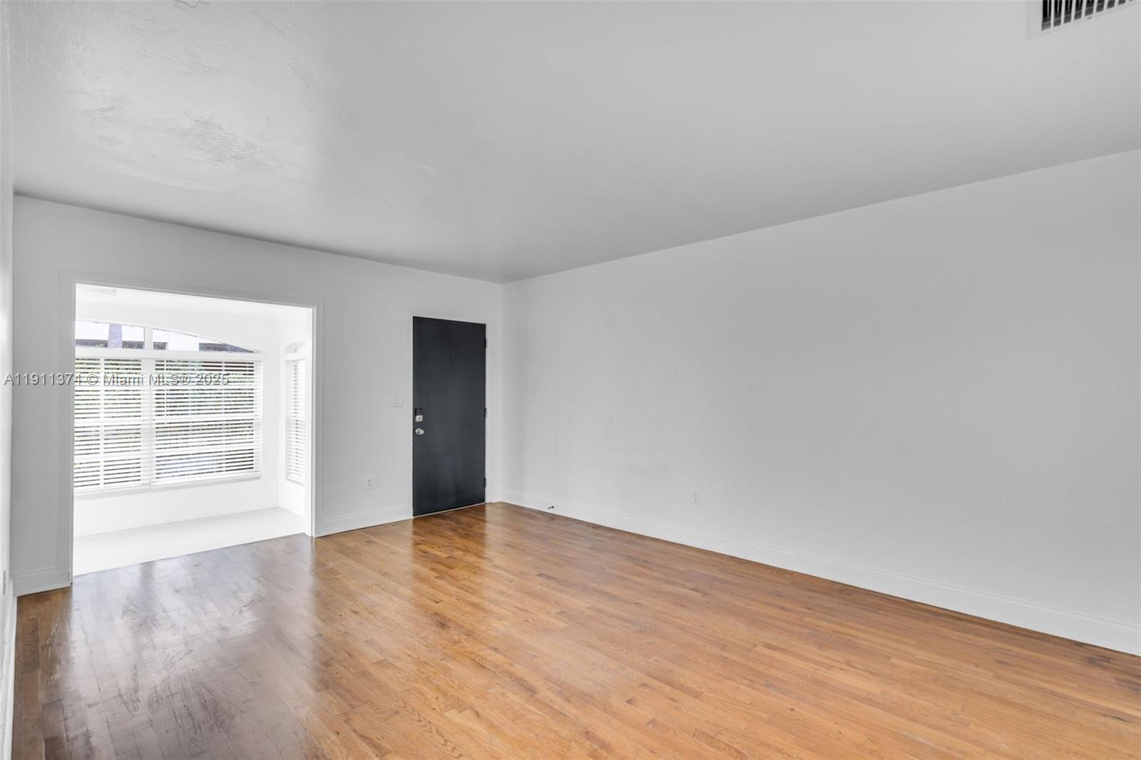 10 Century Ln Miami Beach, FL 33139