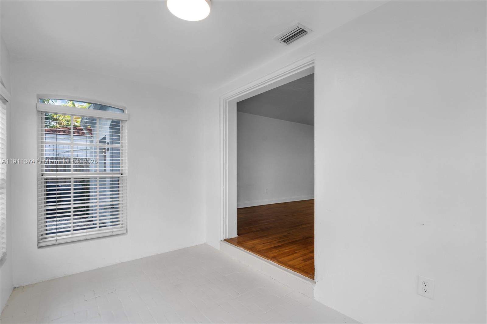 10 Century Ln Miami Beach, FL 33139