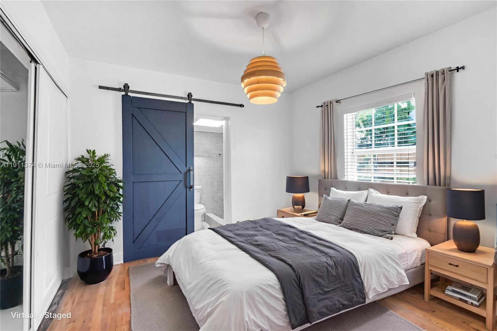 10 Century Ln Miami Beach, FL 33139