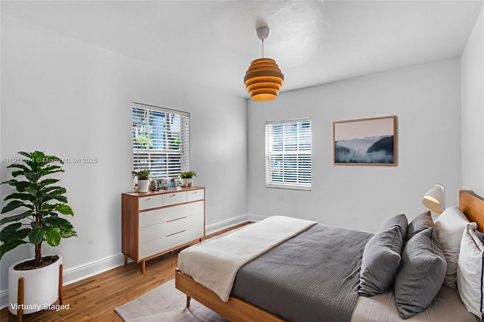 10 Century Ln Miami Beach, FL 33139