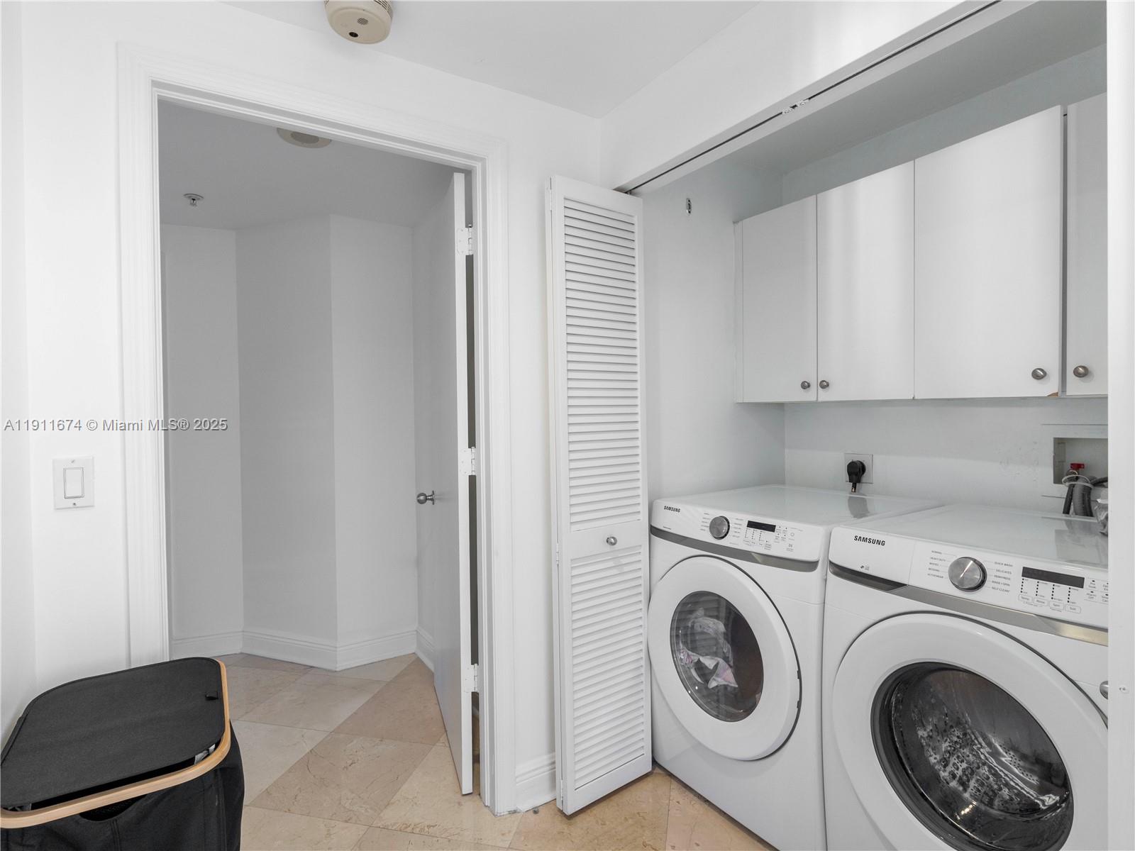 848 Brickell Key Dr #3904 Miami, FL 33131