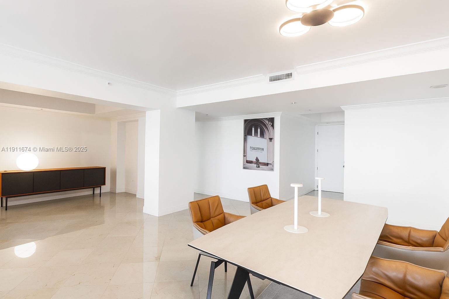 848 Brickell Key Dr #3904 Miami, FL 33131