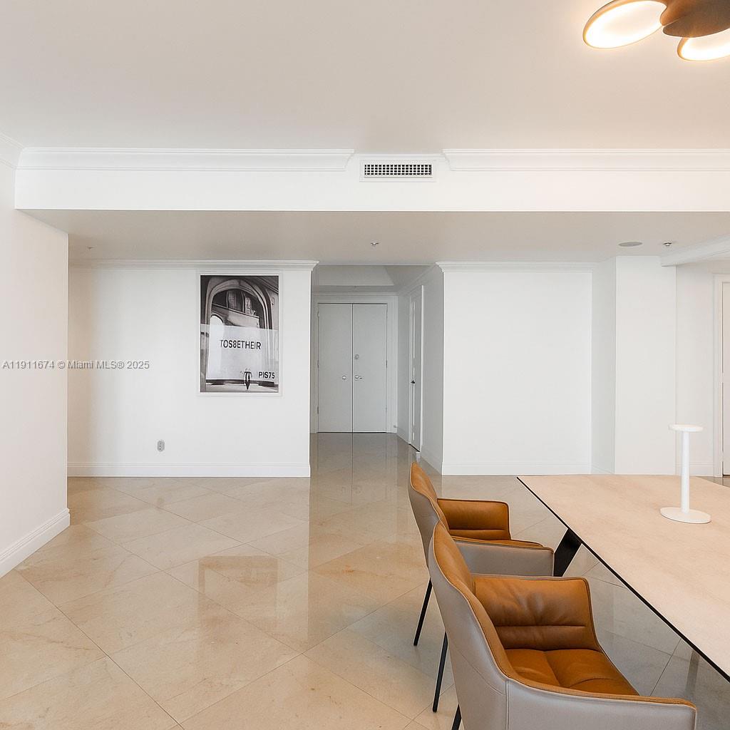 848 Brickell Key Dr #3904 Miami, FL 33131