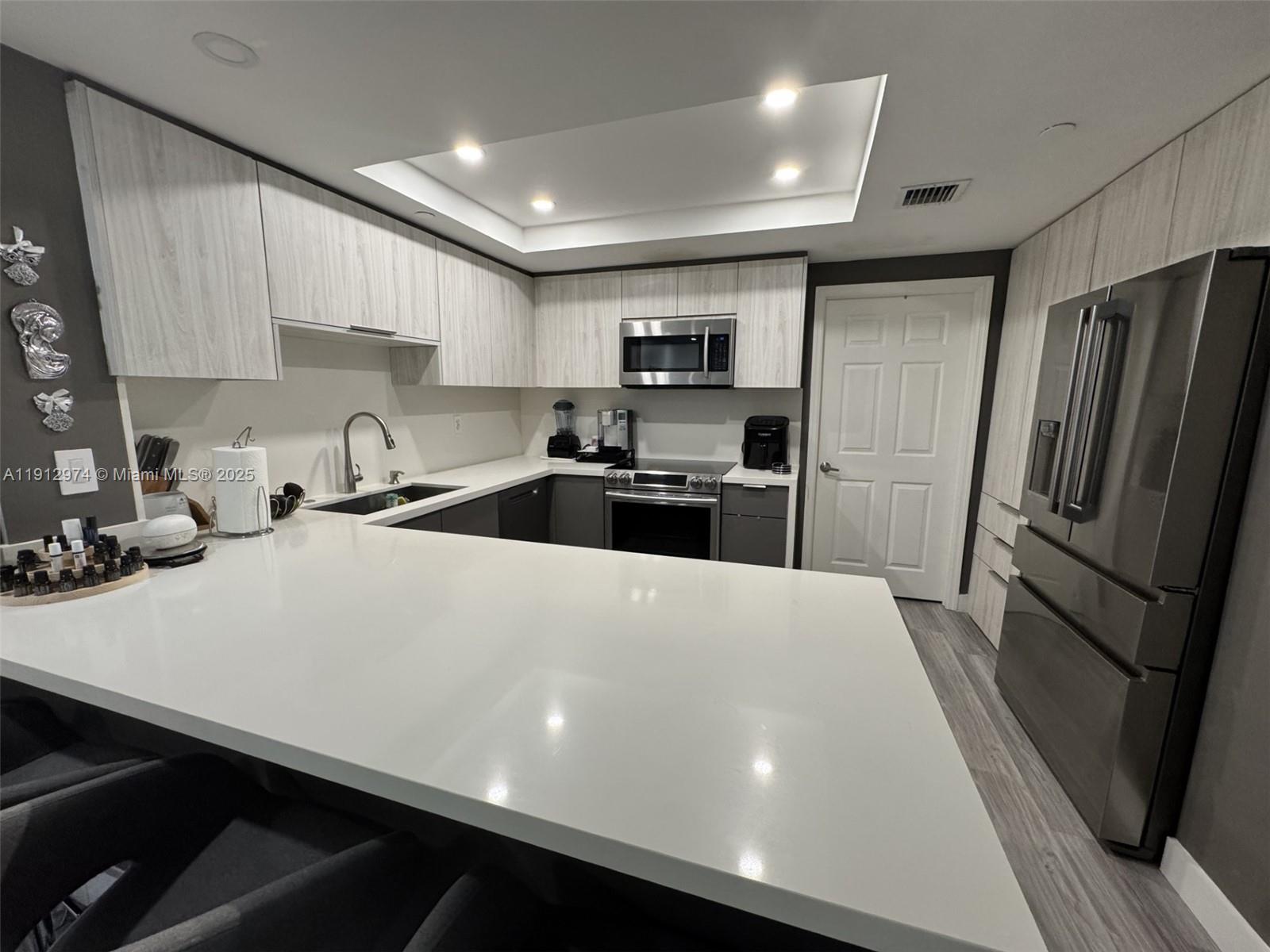 9725 NW 52nd St #114 Doral, FL 33178