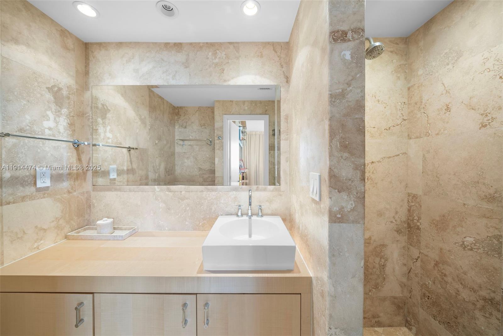 200 Ocean Ln Dr #501 Key Biscayne, FL 33149