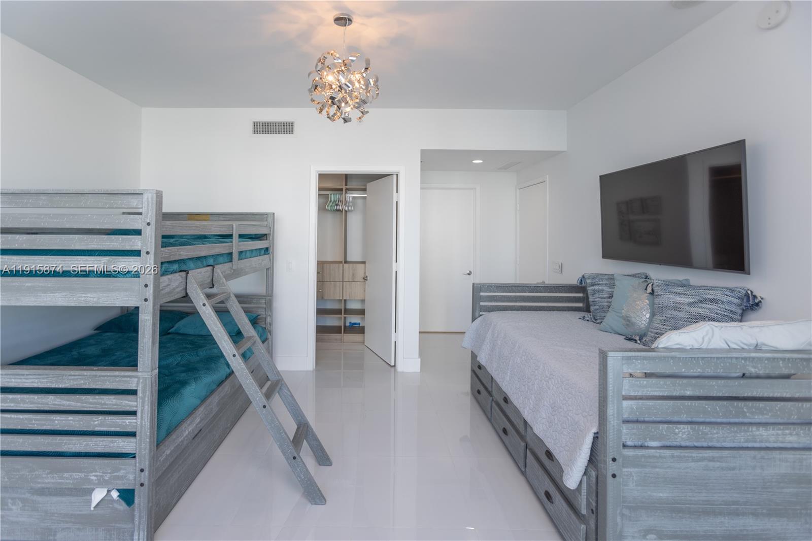 17111 Biscayne Blvd #505 North Miami Beach, FL 33160