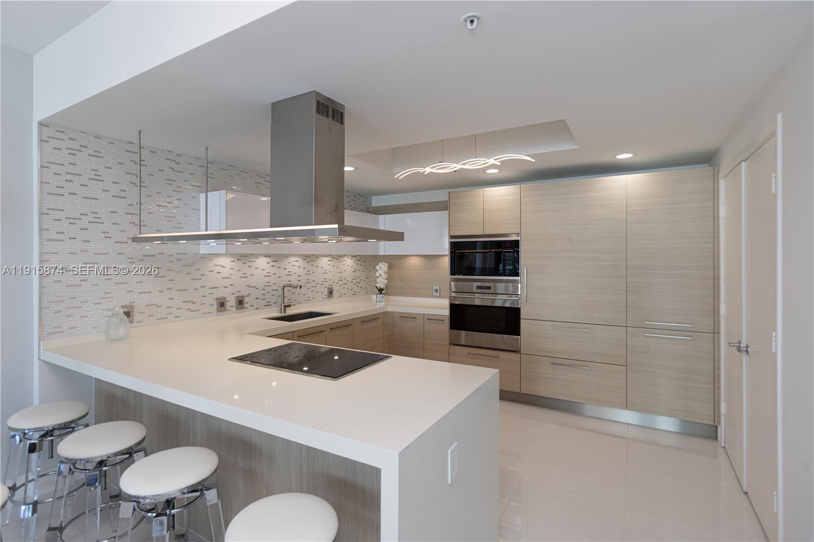 17111 Biscayne Blvd #505 North Miami Beach, FL 33160